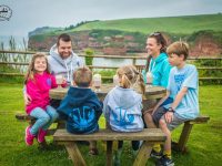 مزایای استفاده از نیمکت در پارک ها و معابر عمومی