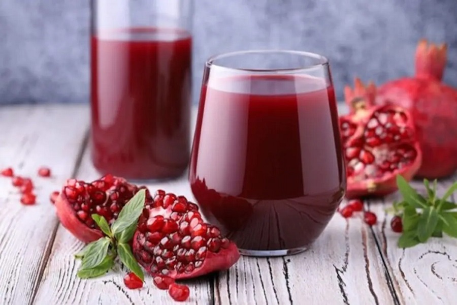 آب انار ناشتا