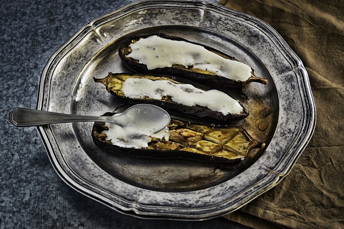 طرز تهیه سرخ کردن بادمجان به همراه ماست