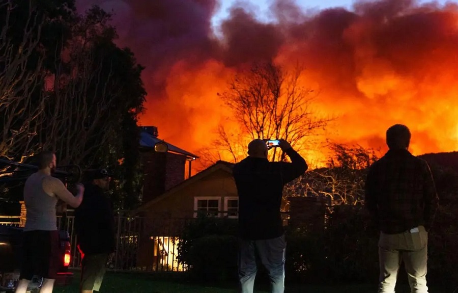 دلیل آتش سوزی آمریکا