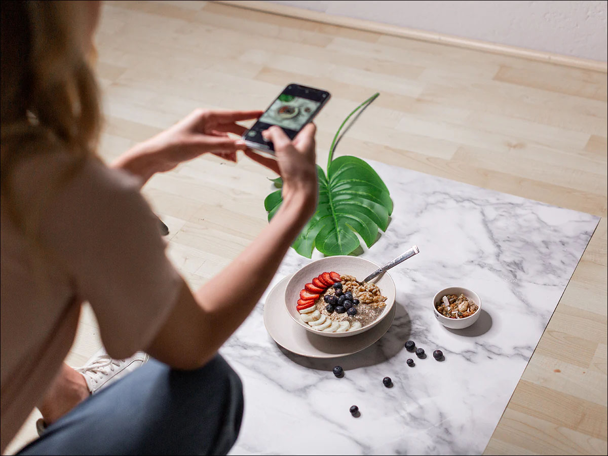 ترکیببندی مناسب در عکاسی از غذا با موبایل